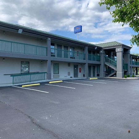 Baymont By Wyndham Cave City Exterior photo