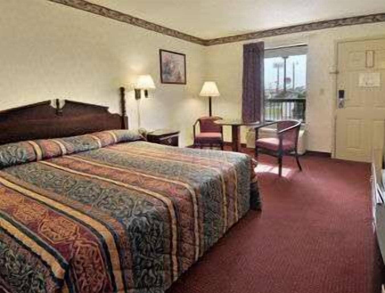 Baymont By Wyndham Cave City Room photo
