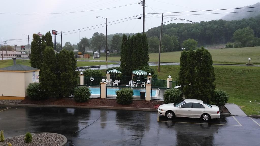Baymont By Wyndham Cave City Exterior photo