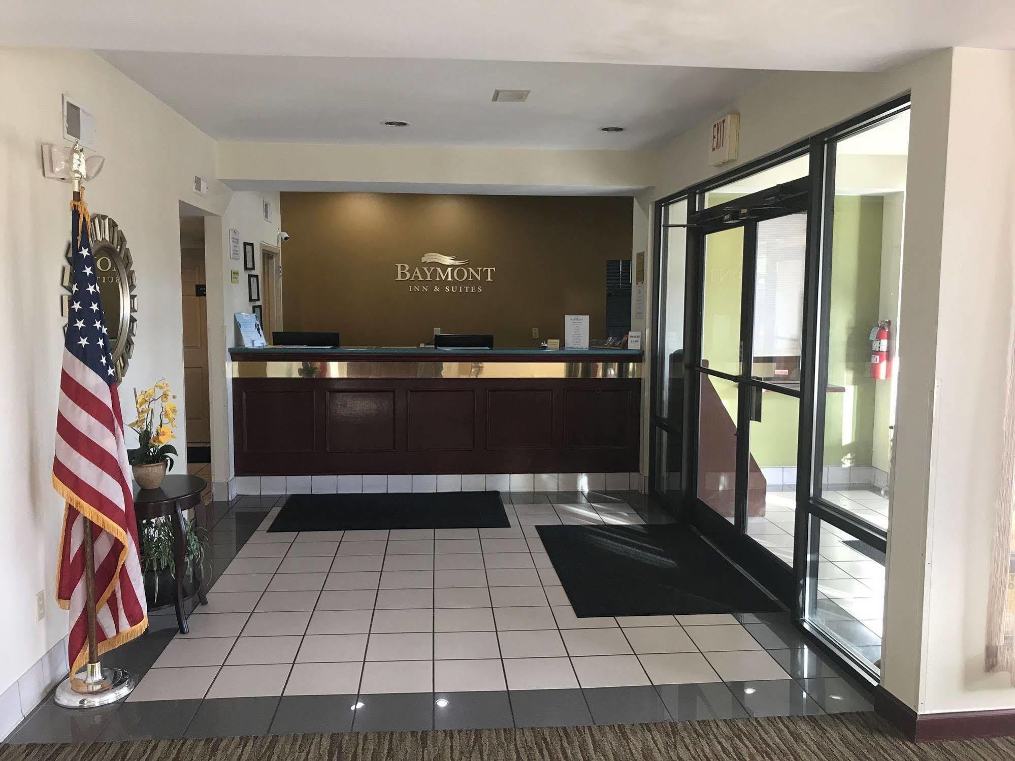 Baymont By Wyndham Cave City Exterior photo