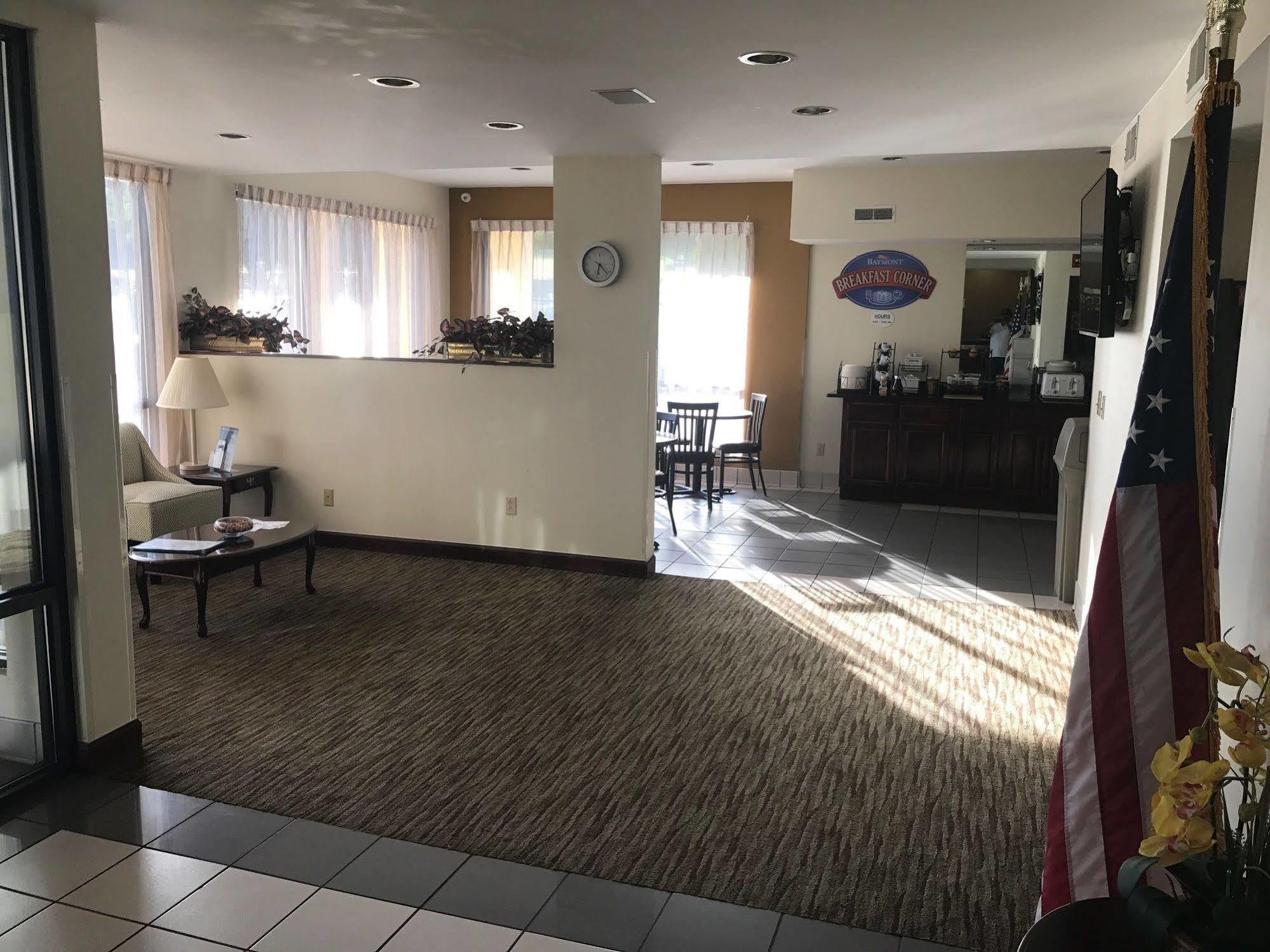 Baymont By Wyndham Cave City Exterior photo