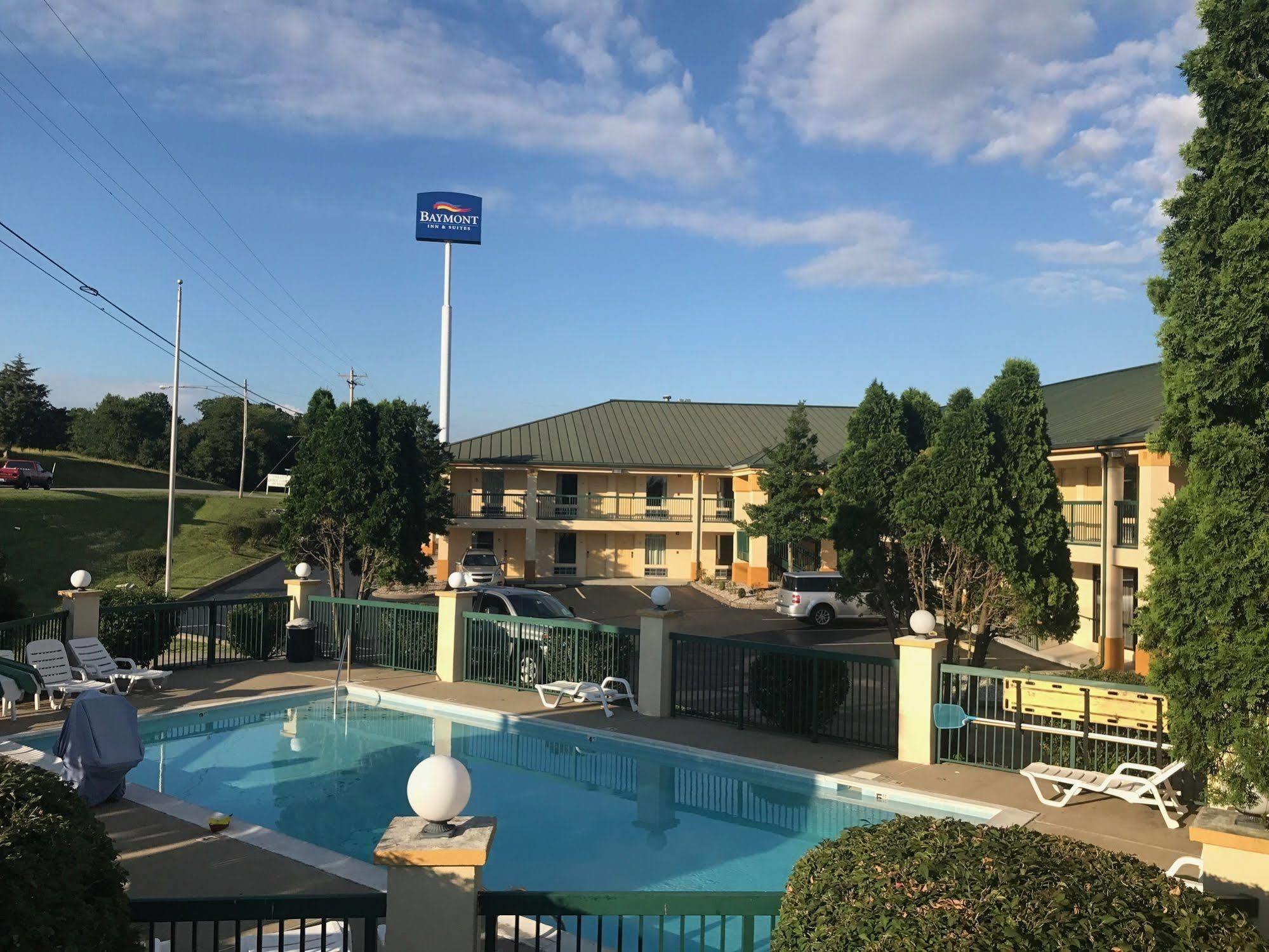 Baymont By Wyndham Cave City Exterior photo