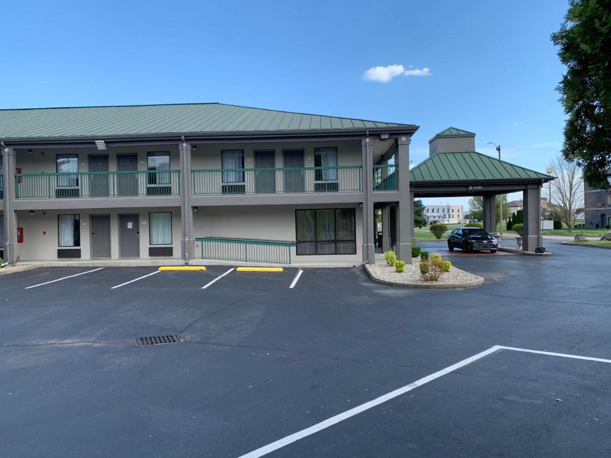 Baymont By Wyndham Cave City Exterior photo